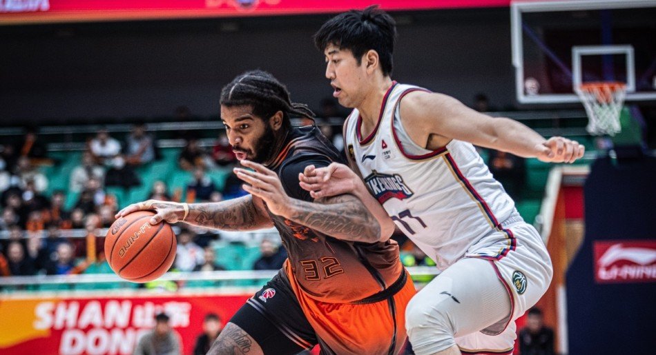 开云体育下载-西班牙队观众热烈欢呼！，Uzi迎来十二赛季出色发挥引发球迷热议(波兰11葡萄牙集锦)