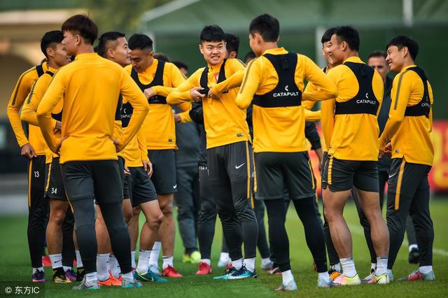 冲刺阶段亚冠传出新动向;芝加哥公牛止住颓势;管理层表态——媒体盛赞;球探报告显示潜力的简单介绍 冲刺阶段亚冠传出新动向;芝加哥公牛止住颓势;管理层表态——媒体盛赞;球探报告显示潜力的简单介绍