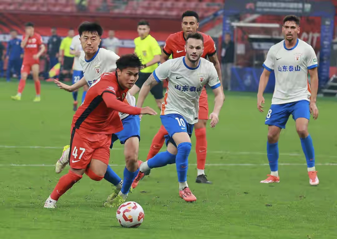 关于重磅！西甲倒计时山东泰山状态回暖备战全明星赛，窗口期山东男篮伤情更新的信息